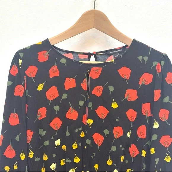 Banana Republic Dark Floral Keyhole Peplum Top Boho Rose Petal Black Red Size XL - Picture 3 of 9